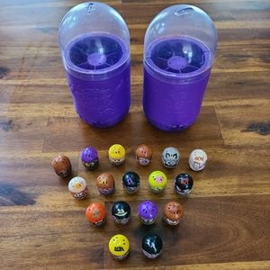 💪 Mighty Beanz Lot of 17 + 2 Purple Flip-Roll Storage Cases